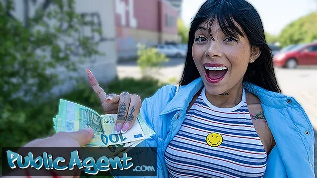 Rychlý prachy – agent v roli úchylného honiče na veřejnosti